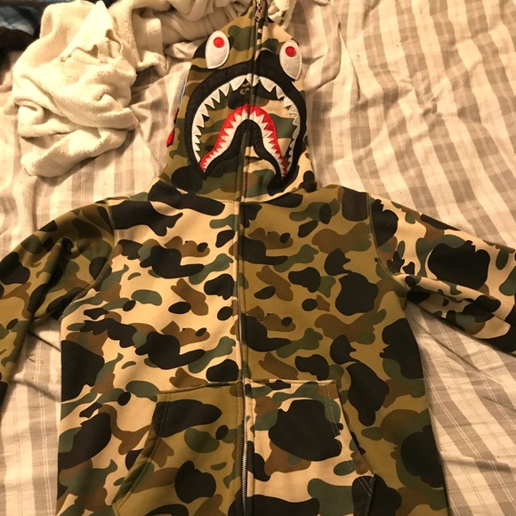 Authentic Bape shark full zip - Picture 1 of 8